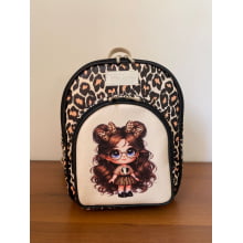 Painel Mochila Menina Helô Bege com Bolso - Sintético Doll by Neia Rocha